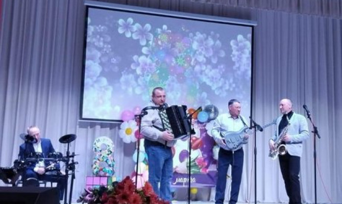 «Цветы для милых и любимых».